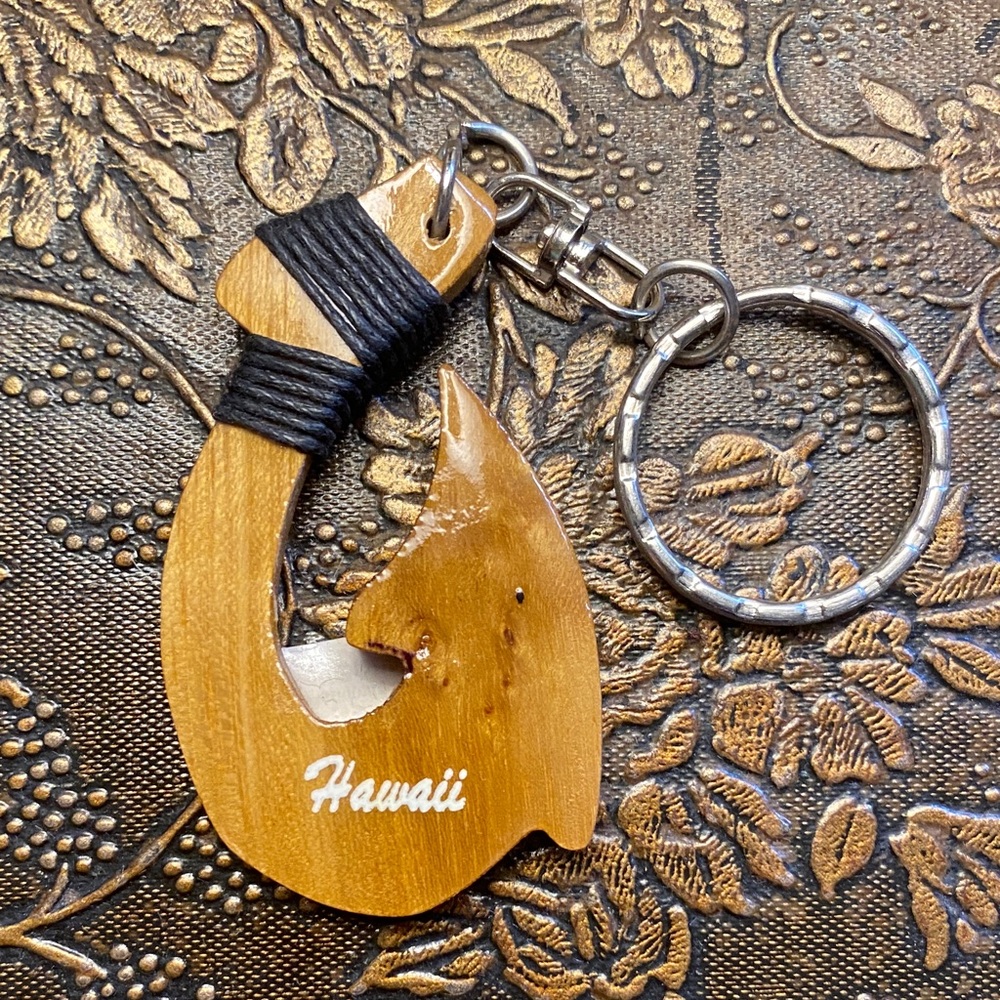 Wooden Hawaii Fish Hook Keychain